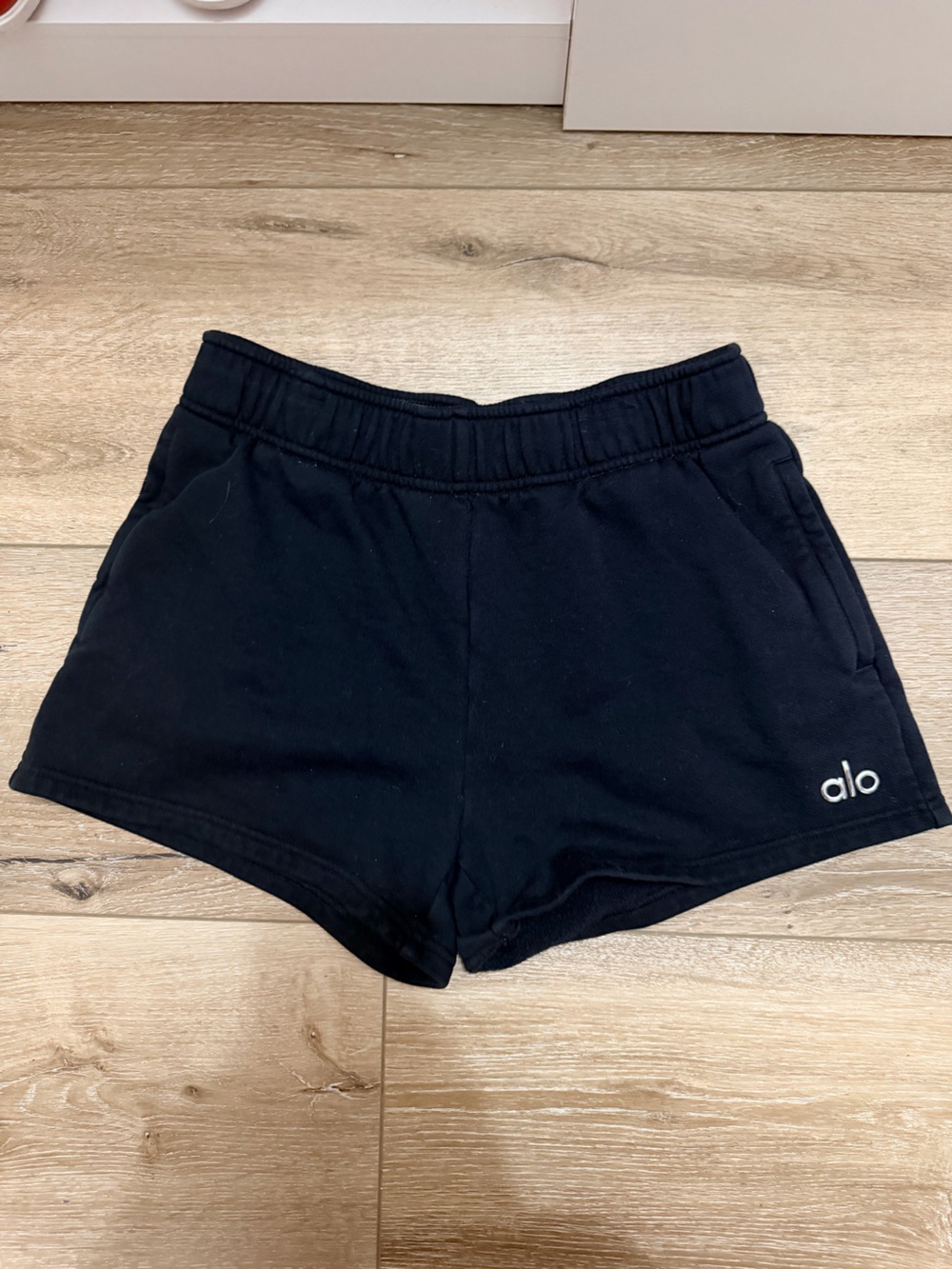 ALO Yoga Black Accolade Athletic Shorts with Elastic Waist